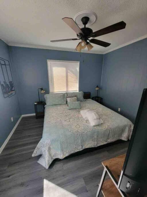2022 Renovated 2-Bdrm Cozy, Lovely Condo W/Parking! Гілтон-Гед-Айленд Екстер'єр фото