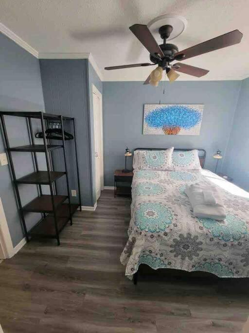 2022 Renovated 2-Bdrm Cozy, Lovely Condo W/Parking! Гілтон-Гед-Айленд Екстер'єр фото
