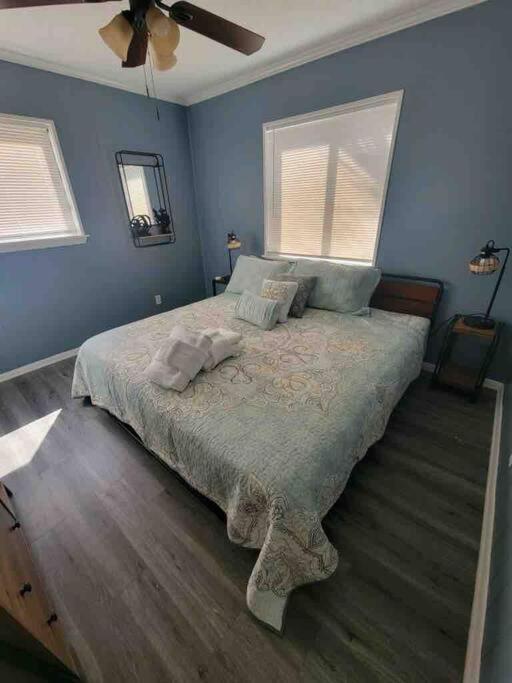 2022 Renovated 2-Bdrm Cozy, Lovely Condo W/Parking! Гілтон-Гед-Айленд Екстер'єр фото