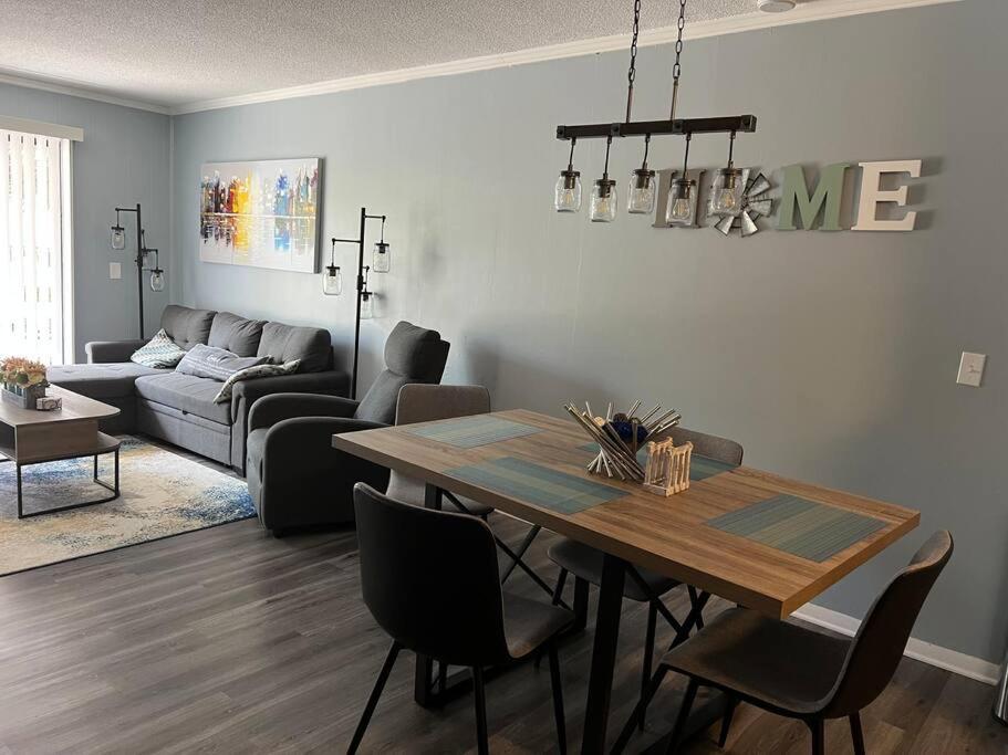 2022 Renovated 2-Bdrm Cozy, Lovely Condo W/Parking! Гілтон-Гед-Айленд Екстер'єр фото