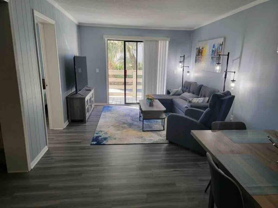 2022 Renovated 2-Bdrm Cozy, Lovely Condo W/Parking! Гілтон-Гед-Айленд Екстер'єр фото