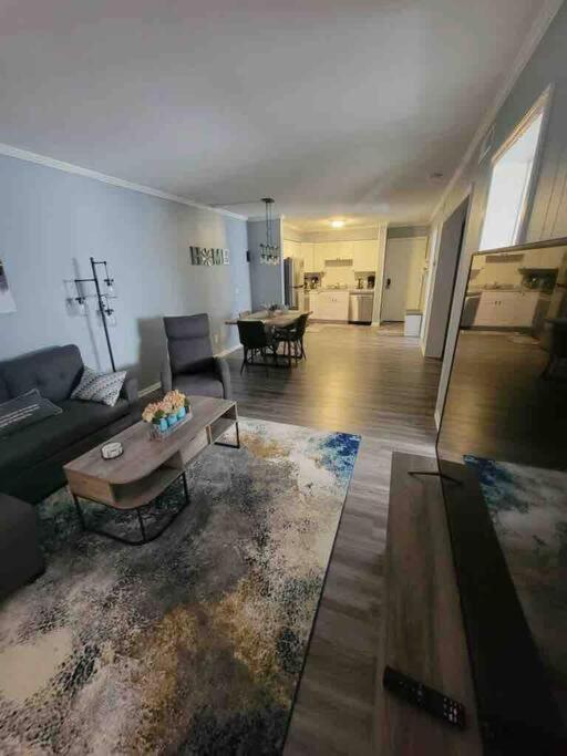 2022 Renovated 2-Bdrm Cozy, Lovely Condo W/Parking! Гілтон-Гед-Айленд Екстер'єр фото