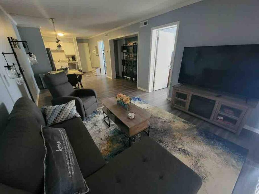2022 Renovated 2-Bdrm Cozy, Lovely Condo W/Parking! Гілтон-Гед-Айленд Екстер'єр фото
