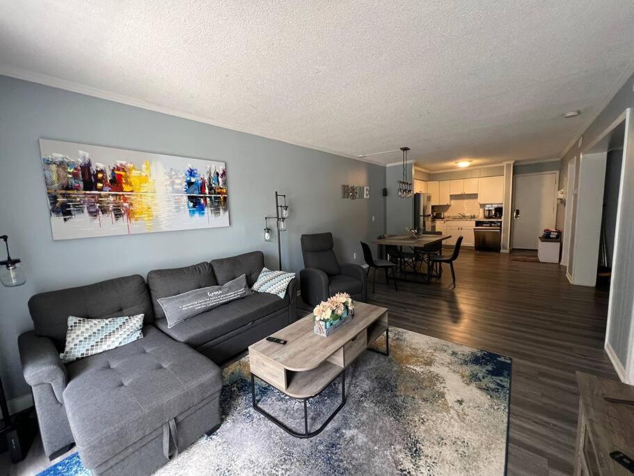 2022 Renovated 2-Bdrm Cozy, Lovely Condo W/Parking! Гілтон-Гед-Айленд Екстер'єр фото