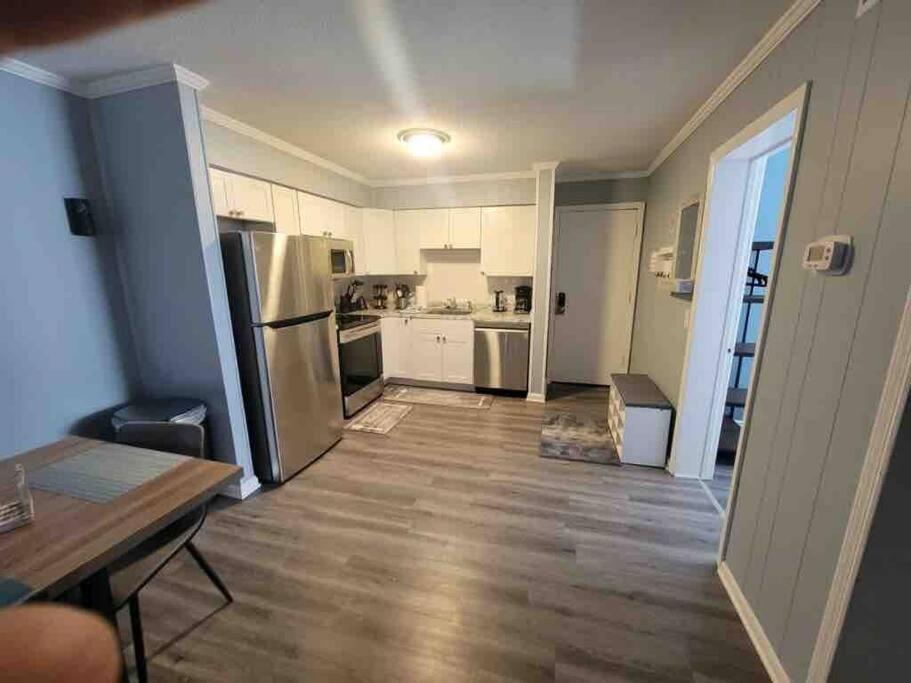 2022 Renovated 2-Bdrm Cozy, Lovely Condo W/Parking! Гілтон-Гед-Айленд Екстер'єр фото