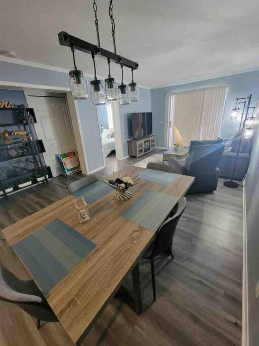 2022 Renovated 2-Bdrm Cozy, Lovely Condo W/Parking! Гілтон-Гед-Айленд Екстер'єр фото