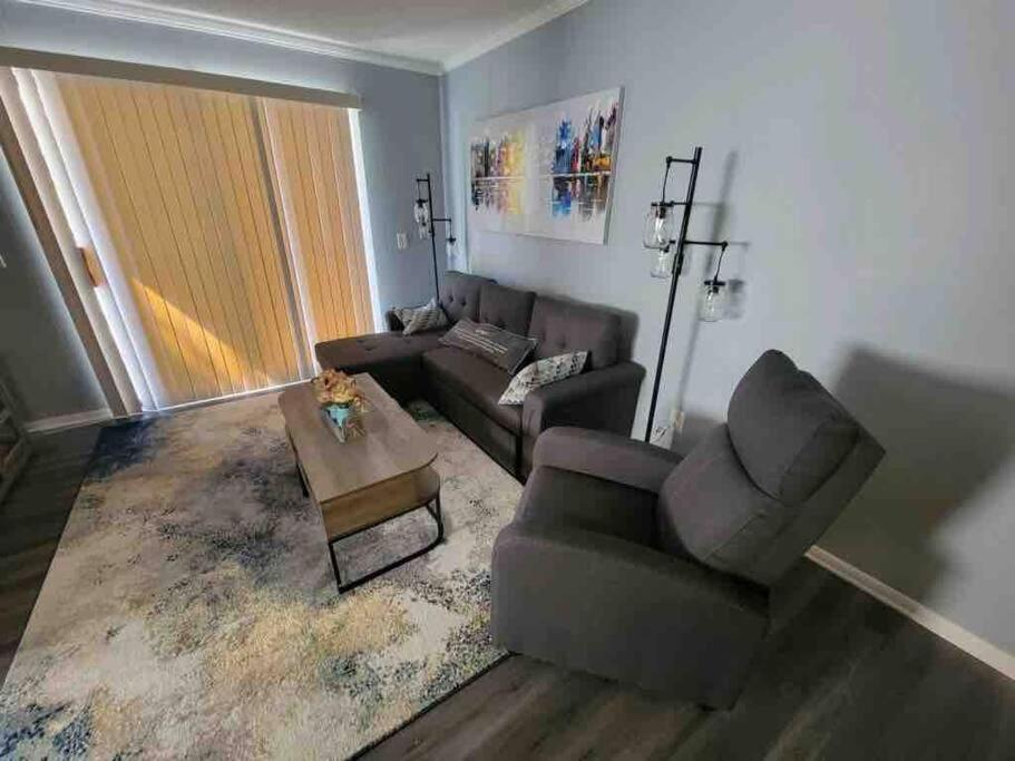 2022 Renovated 2-Bdrm Cozy, Lovely Condo W/Parking! Гілтон-Гед-Айленд Екстер'єр фото