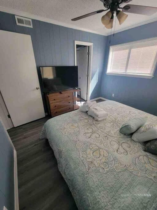 2022 Renovated 2-Bdrm Cozy, Lovely Condo W/Parking! Гілтон-Гед-Айленд Екстер'єр фото
